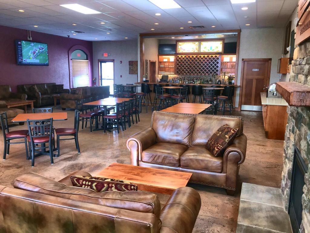 斯特拉斯堡多佛温德姆华美达酒店 Strasburg 外观 照片